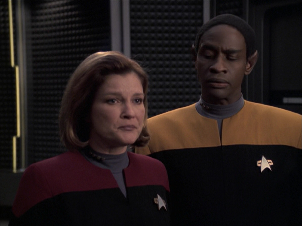 extant_StarTrek_VOY_6x23-Fury_03614.jpg