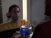 extant_StarTrek_VOY_6x23-Fury_00106.jpg