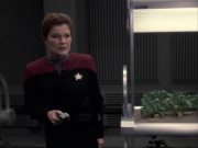 extant_StarTrek_VOY_6x23-Fury_02629.jpg