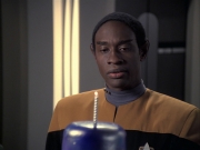 Filename=extant_StarTrek_VOY_6x23-Fury_03095.jpg
Filesize=150KiB
Dimensions=1200x900
Date added=Jan 03, 2020 extant_StarTrek_VOY_6x23-Fury_03095.jpg