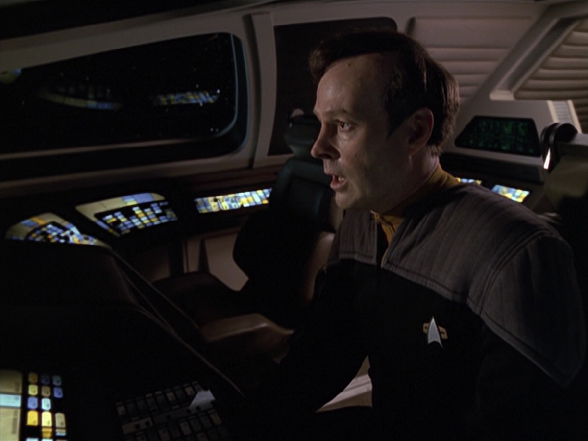 extant_StarTrek_VOY_6x24-LifeLine_00029.jpg