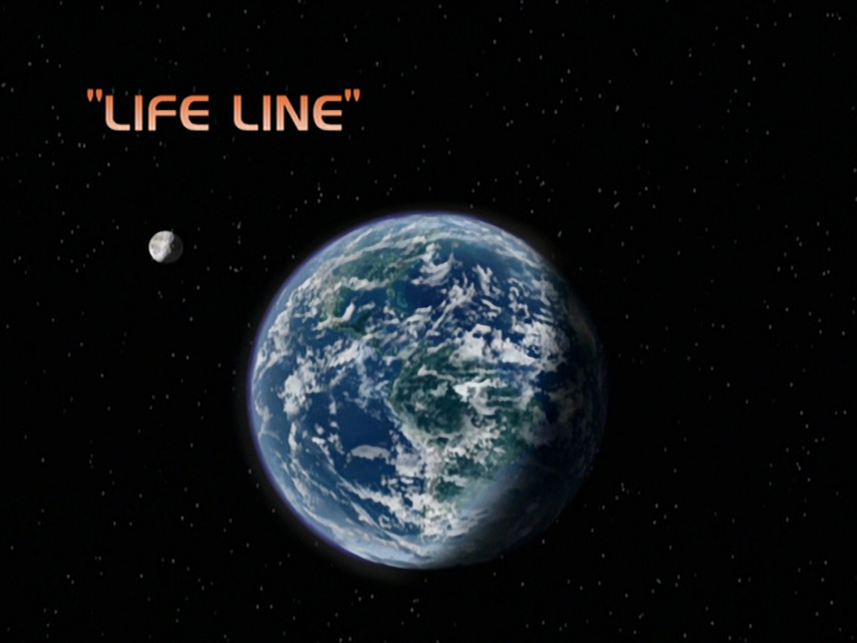extant_StarTrek_VOY_6x24-LifeLine_00267.jpg