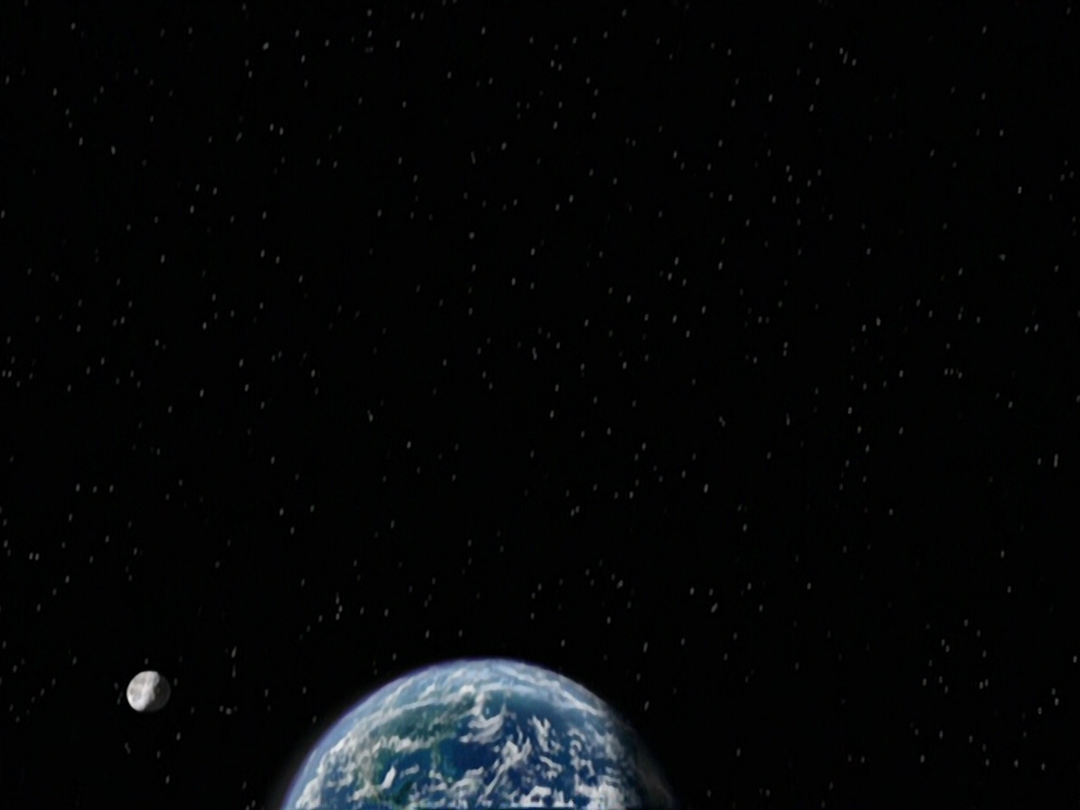 extant_StarTrek_VOY_6x24-LifeLine_00272.jpg