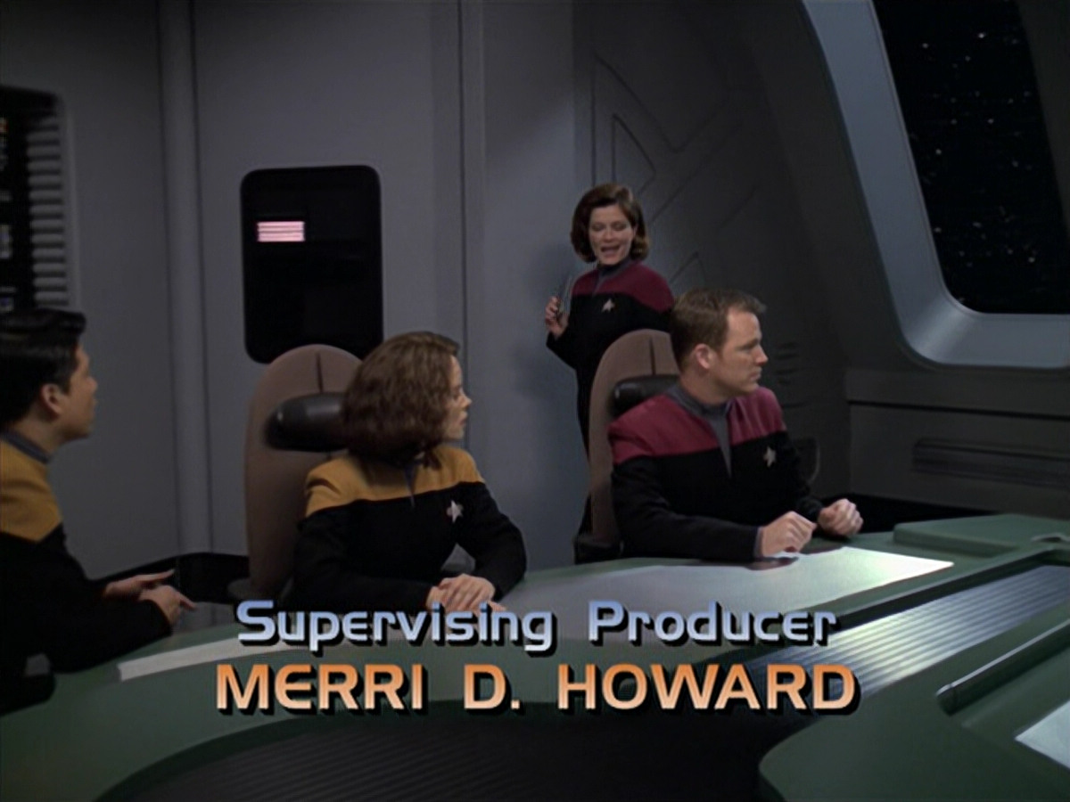 extant_StarTrek_VOY_6x24-LifeLine_00381.jpg