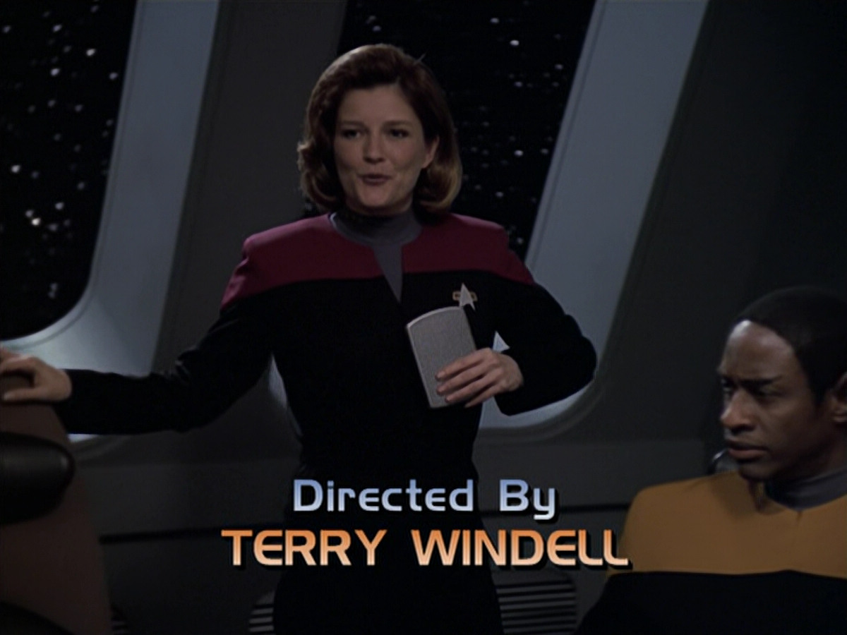 extant_StarTrek_VOY_6x24-LifeLine_00414.jpg