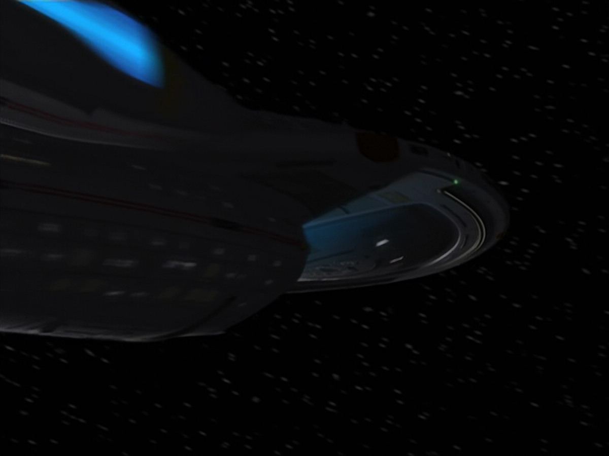 extant_StarTrek_VOY_6x24-LifeLine_00982.jpg