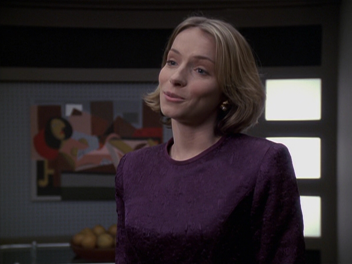 extant_StarTrek_VOY_6x24-LifeLine_01506.jpg