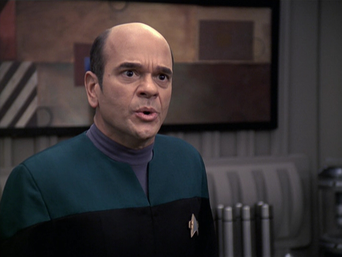 extant_StarTrek_VOY_6x24-LifeLine_02009.jpg