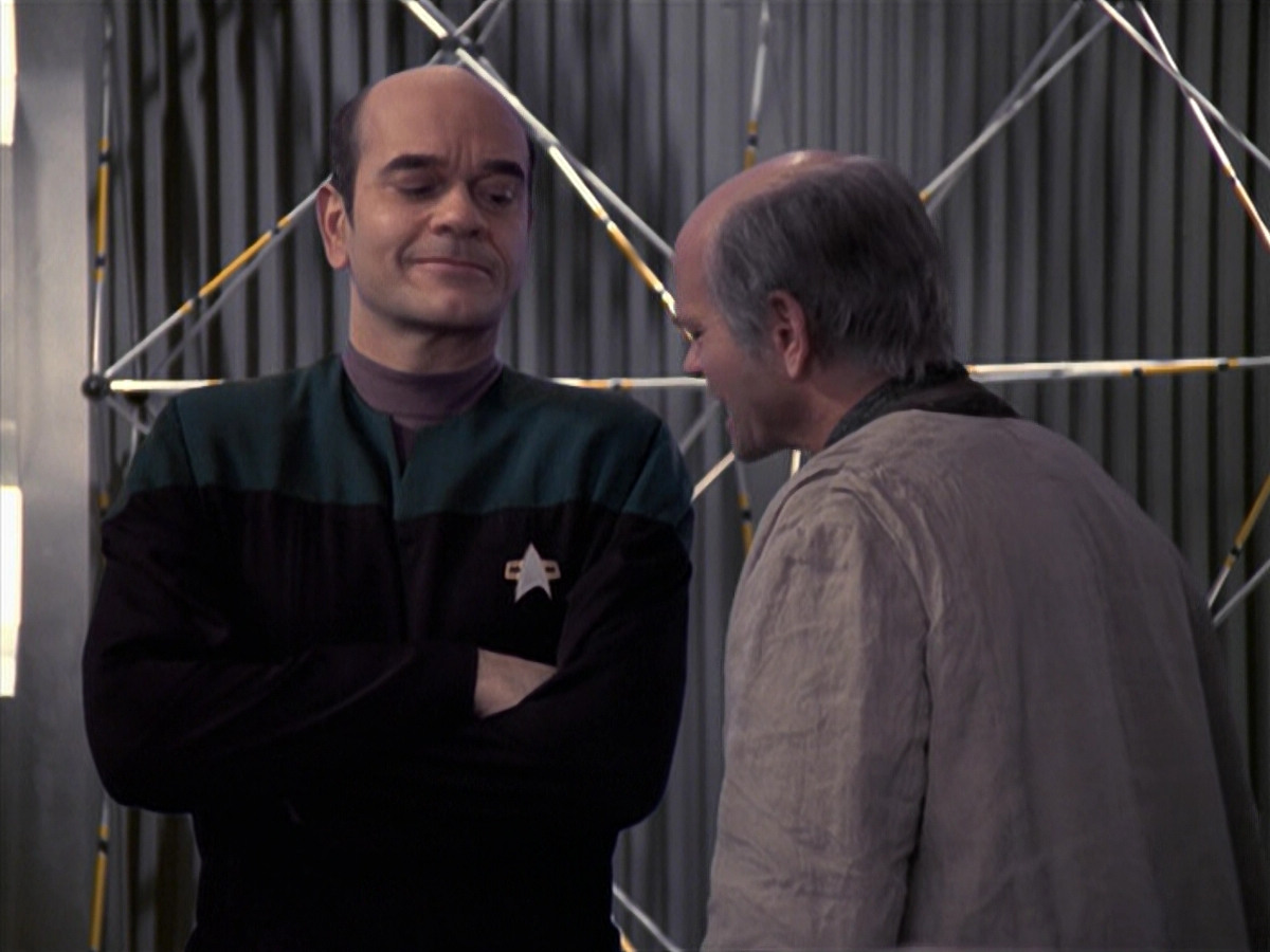 extant_StarTrek_VOY_6x24-LifeLine_03203.jpg
