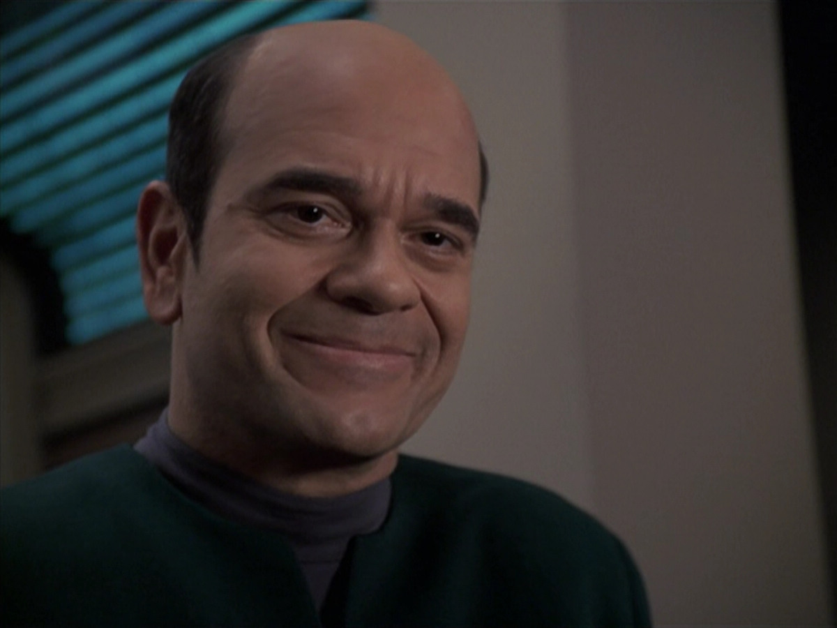 extant_StarTrek_VOY_6x24-LifeLine_03427.jpg