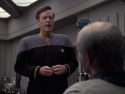 Filename=extant_StarTrek_VOY_6x24-LifeLine_00067.jpg
Filesize=150KiB
Dimensions=1200x900
Date added=Jan 03, 2020 extant_StarTrek_VOY_6x24-LifeLine_00067.jpg