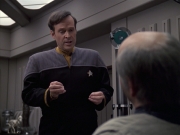 Filename=extant_StarTrek_VOY_6x24-LifeLine_00076.jpg
Filesize=156KiB
Dimensions=1200x900
Date added=Jan 03, 2020 extant_StarTrek_VOY_6x24-LifeLine_00076.jpg