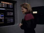 Filename=extant_StarTrek_VOY_6x24-LifeLine_00392.jpg
Filesize=141KiB
Dimensions=1200x900
Date added=Jan 03, 2020 extant_StarTrek_VOY_6x24-LifeLine_00392.jpg