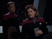 Filename=extant_StarTrek_VOY_6x24-LifeLine_00454.jpg
Filesize=131KiB
Dimensions=1200x900
Date added=Jan 03, 2020 extant_StarTrek_VOY_6x24-LifeLine_00454.jpg