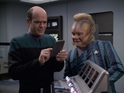 Filename=extant_StarTrek_VOY_6x24-LifeLine_00472.jpg
Filesize=172KiB
Dimensions=1200x900
Date added=Jan 03, 2020 extant_StarTrek_VOY_6x24-LifeLine_00472.jpg