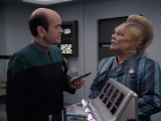 Filename=extant_StarTrek_VOY_6x24-LifeLine_00491.jpg
Filesize=182KiB
Dimensions=1200x900
Date added=Jan 03, 2020 extant_StarTrek_VOY_6x24-LifeLine_00491.jpg