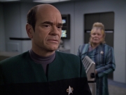 Filename=extant_StarTrek_VOY_6x24-LifeLine_00526.jpg
Filesize=154KiB
Dimensions=1200x900
Date added=Jan 03, 2020 extant_StarTrek_VOY_6x24-LifeLine_00526.jpg