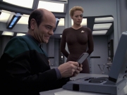 Filename=extant_StarTrek_VOY_6x24-LifeLine_00558.jpg
Filesize=163KiB
Dimensions=1200x900
Date added=Jan 03, 2020 extant_StarTrek_VOY_6x24-LifeLine_00558.jpg