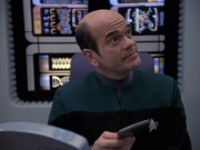 extant_StarTrek_VOY_6x24-LifeLine_00571.jpg