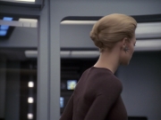 extant_StarTrek_VOY_6x24-LifeLine_00607.jpg