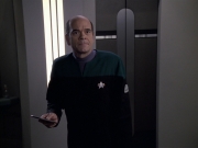 Filename=extant_StarTrek_VOY_6x24-LifeLine_00654.jpg
Filesize=130KiB
Dimensions=1200x900
Date added=Jan 03, 2020 extant_StarTrek_VOY_6x24-LifeLine_00654.jpg