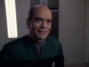 Filename=extant_StarTrek_VOY_6x24-LifeLine_00666.jpg
Filesize=126KiB
Dimensions=1200x900
Date added=Jan 03, 2020 extant_StarTrek_VOY_6x24-LifeLine_00666.jpg
