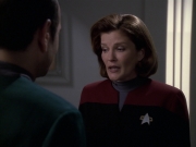 Filename=extant_StarTrek_VOY_6x24-LifeLine_00713.jpg
Filesize=131KiB
Dimensions=1200x900
Date added=Jan 03, 2020 extant_StarTrek_VOY_6x24-LifeLine_00713.jpg