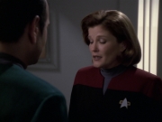Filename=extant_StarTrek_VOY_6x24-LifeLine_00714.jpg
Filesize=128KiB
Dimensions=1200x900
Date added=Jan 03, 2020 extant_StarTrek_VOY_6x24-LifeLine_00714.jpg