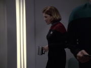 Filename=extant_StarTrek_VOY_6x24-LifeLine_00719.jpg
Filesize=113KiB
Dimensions=1200x900
Date added=Jan 03, 2020 extant_StarTrek_VOY_6x24-LifeLine_00719.jpg