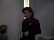 Filename=extant_StarTrek_VOY_6x24-LifeLine_00721.jpg
Filesize=108KiB
Dimensions=1200x900
Date added=Jan 03, 2020 extant_StarTrek_VOY_6x24-LifeLine_00721.jpg