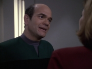 Filename=extant_StarTrek_VOY_6x24-LifeLine_00744.jpg
Filesize=110KiB
Dimensions=1200x900
Date added=Jan 03, 2020 extant_StarTrek_VOY_6x24-LifeLine_00744.jpg