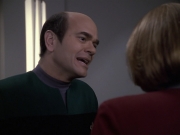Filename=extant_StarTrek_VOY_6x24-LifeLine_00745.jpg
Filesize=114KiB
Dimensions=1200x900
Date added=Jan 03, 2020 extant_StarTrek_VOY_6x24-LifeLine_00745.jpg