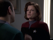 Filename=extant_StarTrek_VOY_6x24-LifeLine_00747.jpg
Filesize=138KiB
Dimensions=1200x900
Date added=Jan 03, 2020 extant_StarTrek_VOY_6x24-LifeLine_00747.jpg