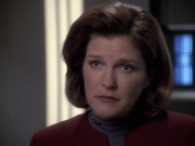 Filename=extant_StarTrek_VOY_6x24-LifeLine_00806.jpg
Filesize=153KiB
Dimensions=1200x900
Date added=Jan 03, 2020 extant_StarTrek_VOY_6x24-LifeLine_00806.jpg