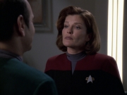 Filename=extant_StarTrek_VOY_6x24-LifeLine_00817.jpg
Filesize=139KiB
Dimensions=1200x900
Date added=Jan 03, 2020 extant_StarTrek_VOY_6x24-LifeLine_00817.jpg