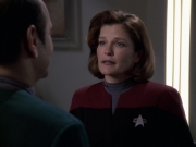 Filename=extant_StarTrek_VOY_6x24-LifeLine_00822.jpg
Filesize=140KiB
Dimensions=1200x900
Date added=Jan 03, 2020 extant_StarTrek_VOY_6x24-LifeLine_00822.jpg