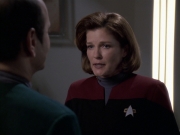 Filename=extant_StarTrek_VOY_6x24-LifeLine_00824.jpg
Filesize=138KiB
Dimensions=1200x900
Date added=Jan 03, 2020 extant_StarTrek_VOY_6x24-LifeLine_00824.jpg