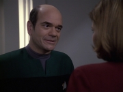 Filename=extant_StarTrek_VOY_6x24-LifeLine_00839.jpg
Filesize=132KiB
Dimensions=1200x900
Date added=Jan 03, 2020 extant_StarTrek_VOY_6x24-LifeLine_00839.jpg