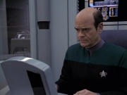Filename=extant_StarTrek_VOY_6x24-LifeLine_00857.jpg
Filesize=134KiB
Dimensions=1200x900
Date added=Jan 03, 2020 extant_StarTrek_VOY_6x24-LifeLine_00857.jpg