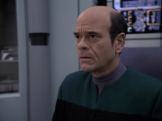 extant_StarTrek_VOY_6x24-LifeLine_00862.jpg