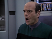 extant_StarTrek_VOY_6x24-LifeLine_00863.jpg