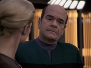 extant_StarTrek_VOY_6x24-LifeLine_00912.jpg