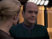 extant_StarTrek_VOY_6x24-LifeLine_00915.jpg