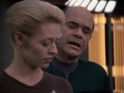 extant_StarTrek_VOY_6x24-LifeLine_00919.jpg
