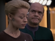 extant_StarTrek_VOY_6x24-LifeLine_00924.jpg
