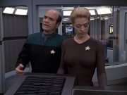extant_StarTrek_VOY_6x24-LifeLine_00928.jpg