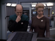 extant_StarTrek_VOY_6x24-LifeLine_00939.jpg