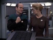extant_StarTrek_VOY_6x24-LifeLine_00943.jpg