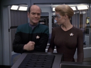 extant_StarTrek_VOY_6x24-LifeLine_00944.jpg