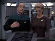 extant_StarTrek_VOY_6x24-LifeLine_00954.jpg